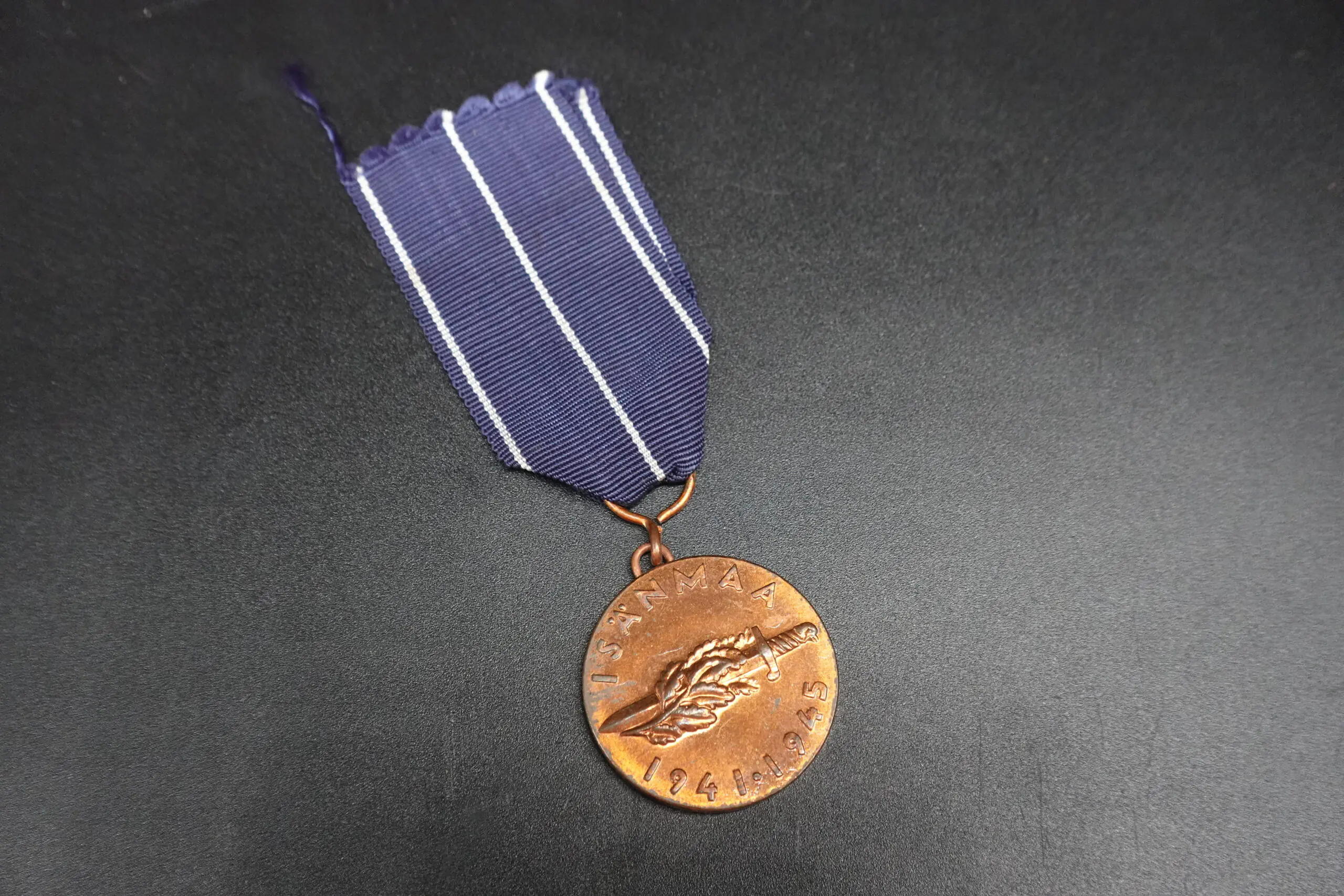 DSC00308 Finland Continuation War Commemorative Medal 1941–1945 - Image 1