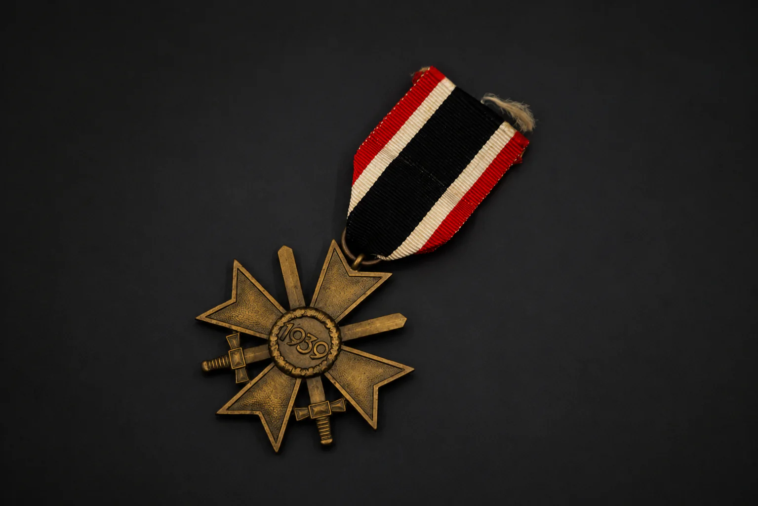 Kriegsverdienstkreuz 2. Klasse mit Schwertern - War Merit Cross 2nd Class - Image 2