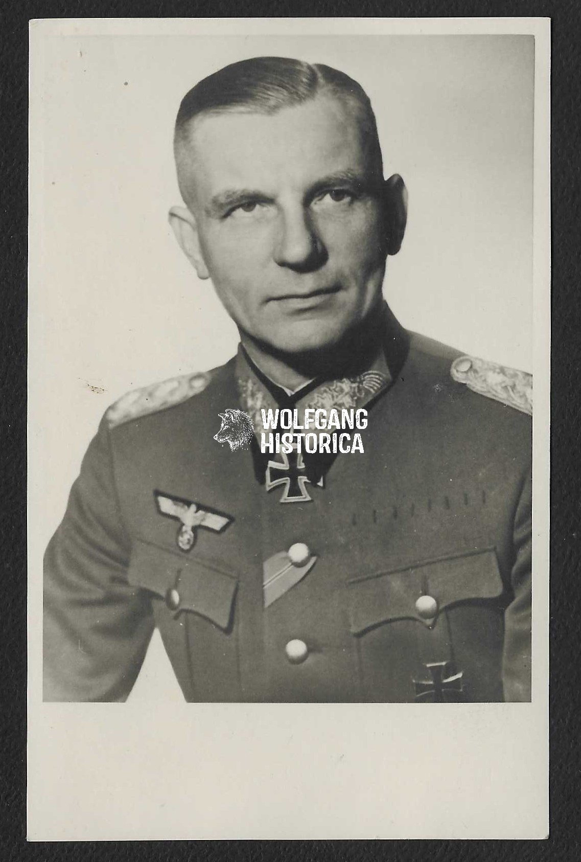 Foto_2026-05-11_111443 WWII Studio Portrait of General Kurt von Tippelskirch – Ritterkreuzträger mit Eichenlaub, 30. Infanterie-Division - Image 1