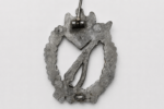 Infantry Assault Badge in Silver – “2” Marked Assmann & Söhne – Zinc Construction – Near Mint Condition - Image 3