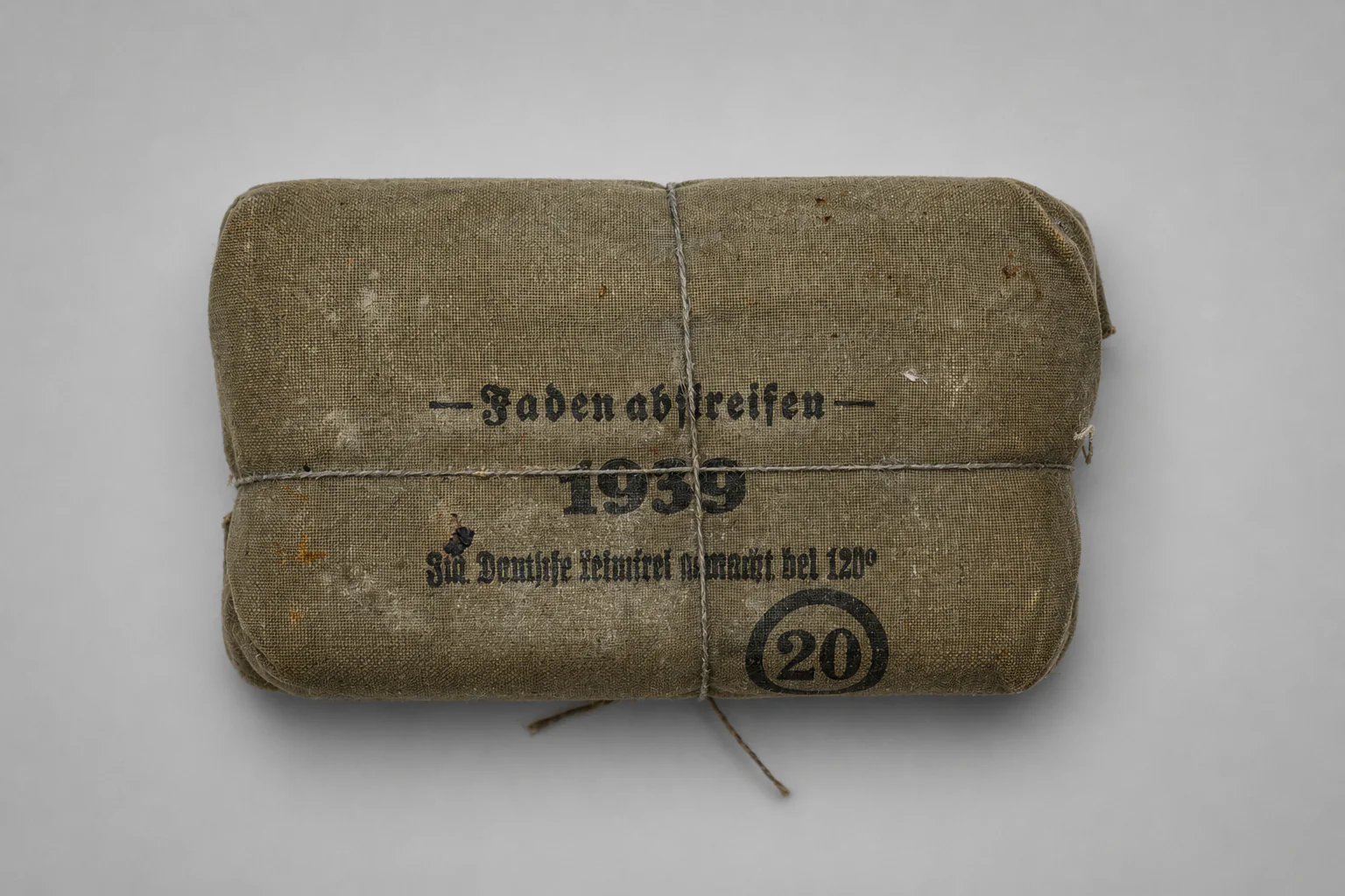 Image 11 mei 2026, 12_38_59 WWII Wehrmacht Verbandpäckchen / First Aid Bandage Pack – 1939 Dated - Image 1