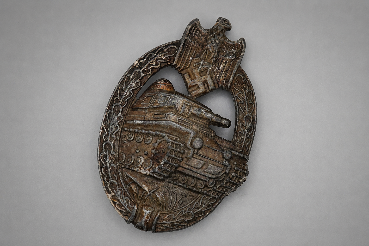 Image 21 mei 2026, 11_55_11 Panzerkampfabzeichen in Bronze by Assmann - Panzer Assault Badge in Bronze - Image 1