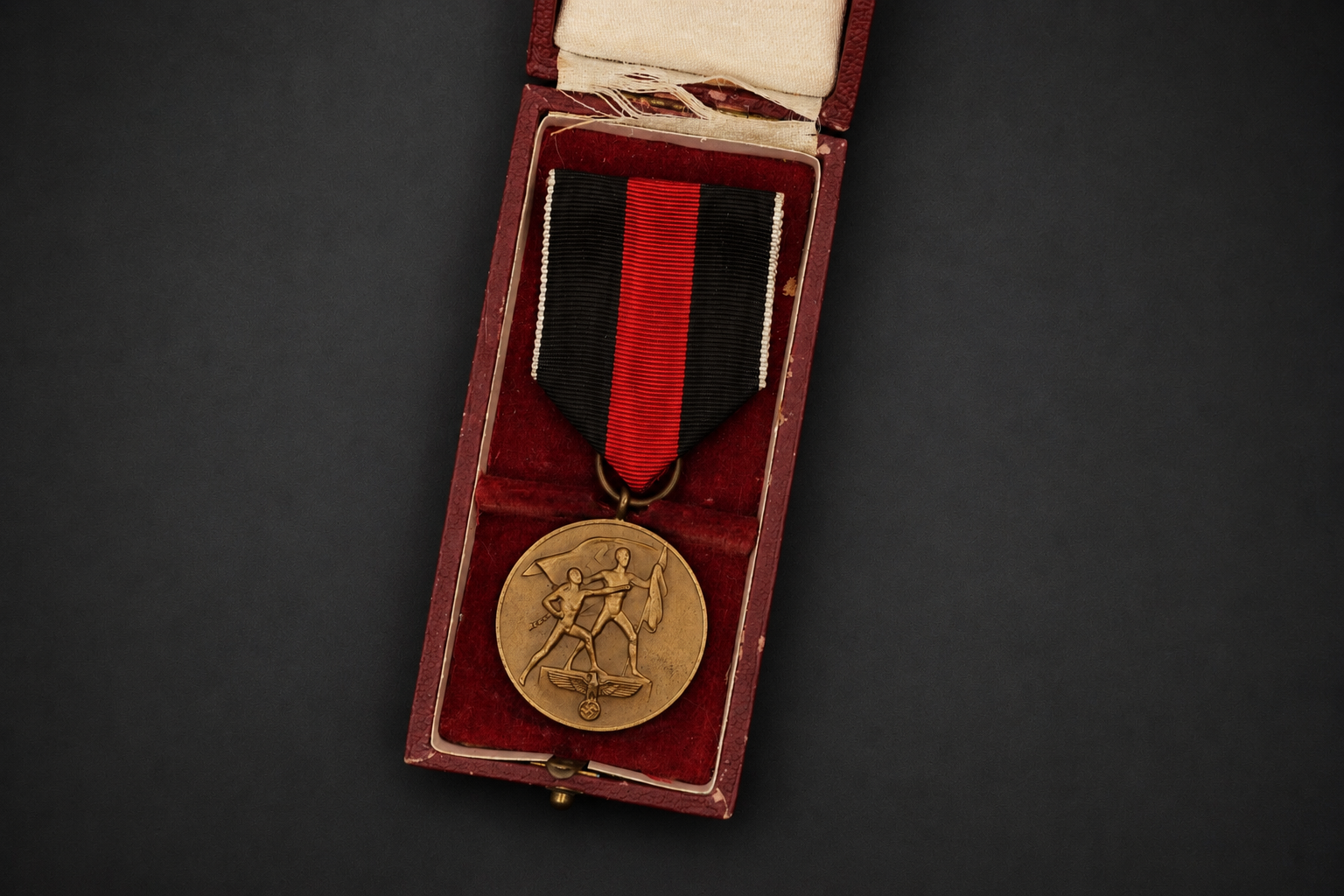 Image 25 mei 2026, 16_19_56 Medaille zur Erinnerung an den 1. Oktober 1938 - Cased Example - Image 1