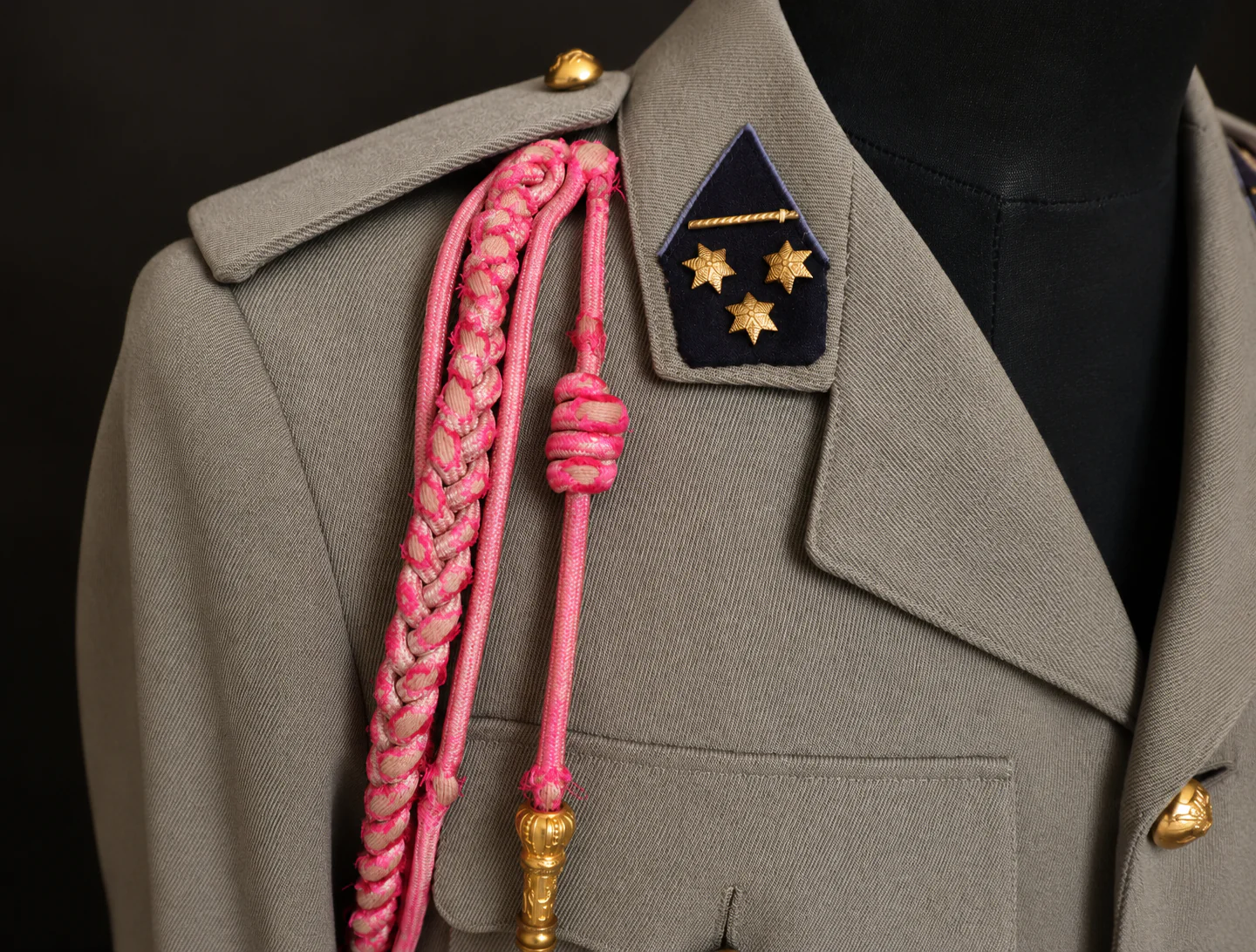 Named Belgian M35 Officer Uniform – Lt. Georges L.L. Saint-Maux – Administration Service - Image 7
