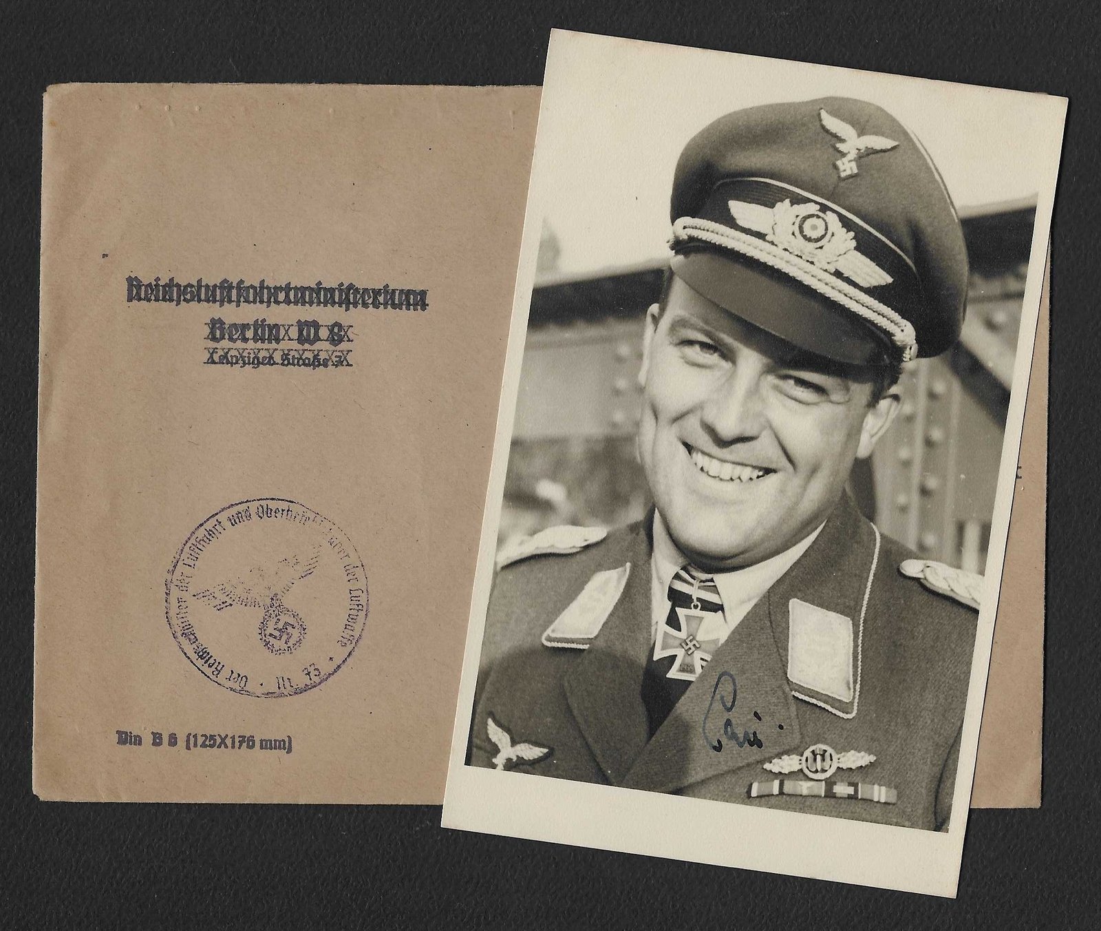2026-06-23_091004 Heinrich Lau - Kampfgeschwader 1 “Hindenburg” - Wartime Signed - Image 1