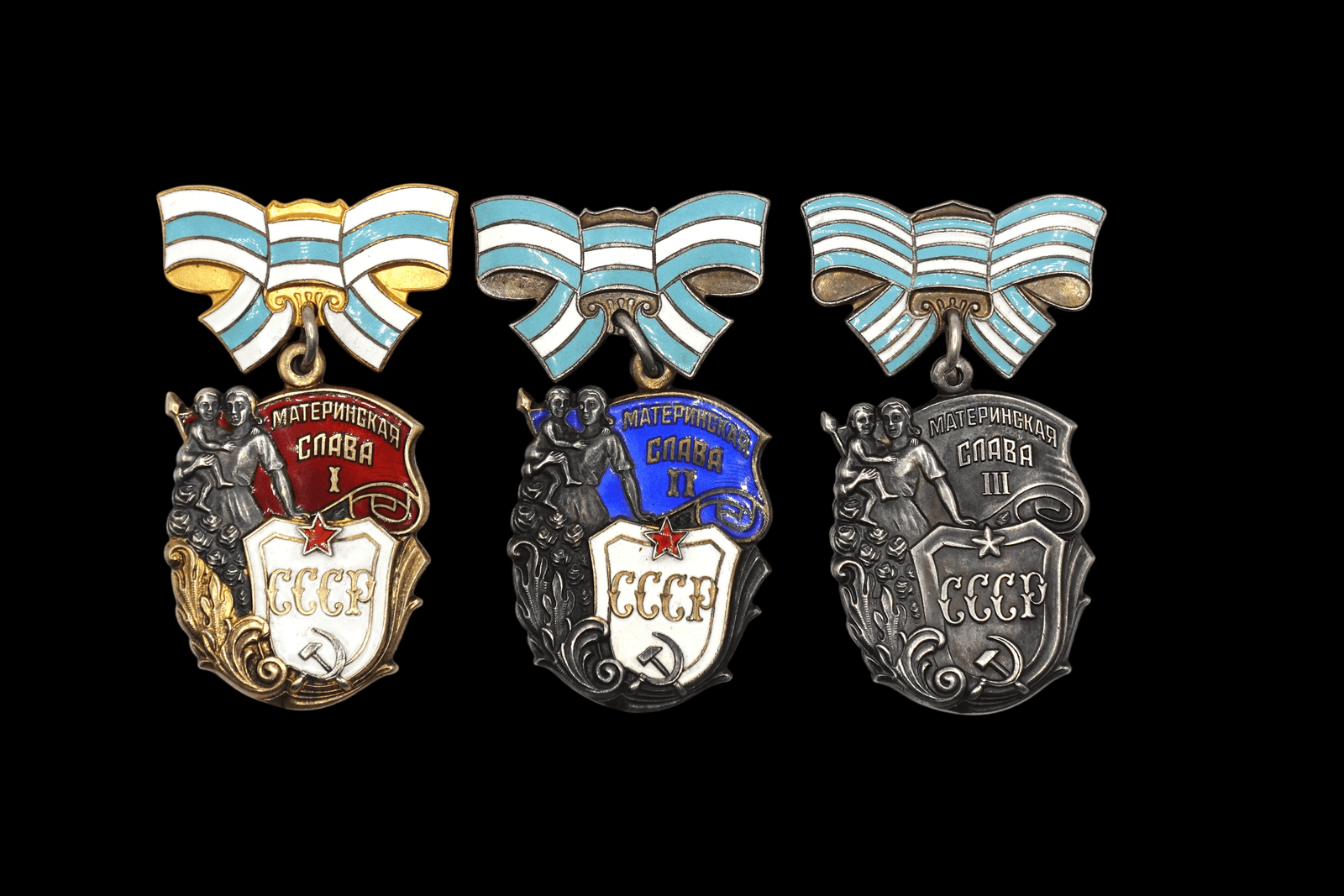 DSC01042 Complete Soviet Order of Maternal Glory Set – 1st, 2nd & 3rd Class – Numbered & Mint Marked USSR Awards - Image 1