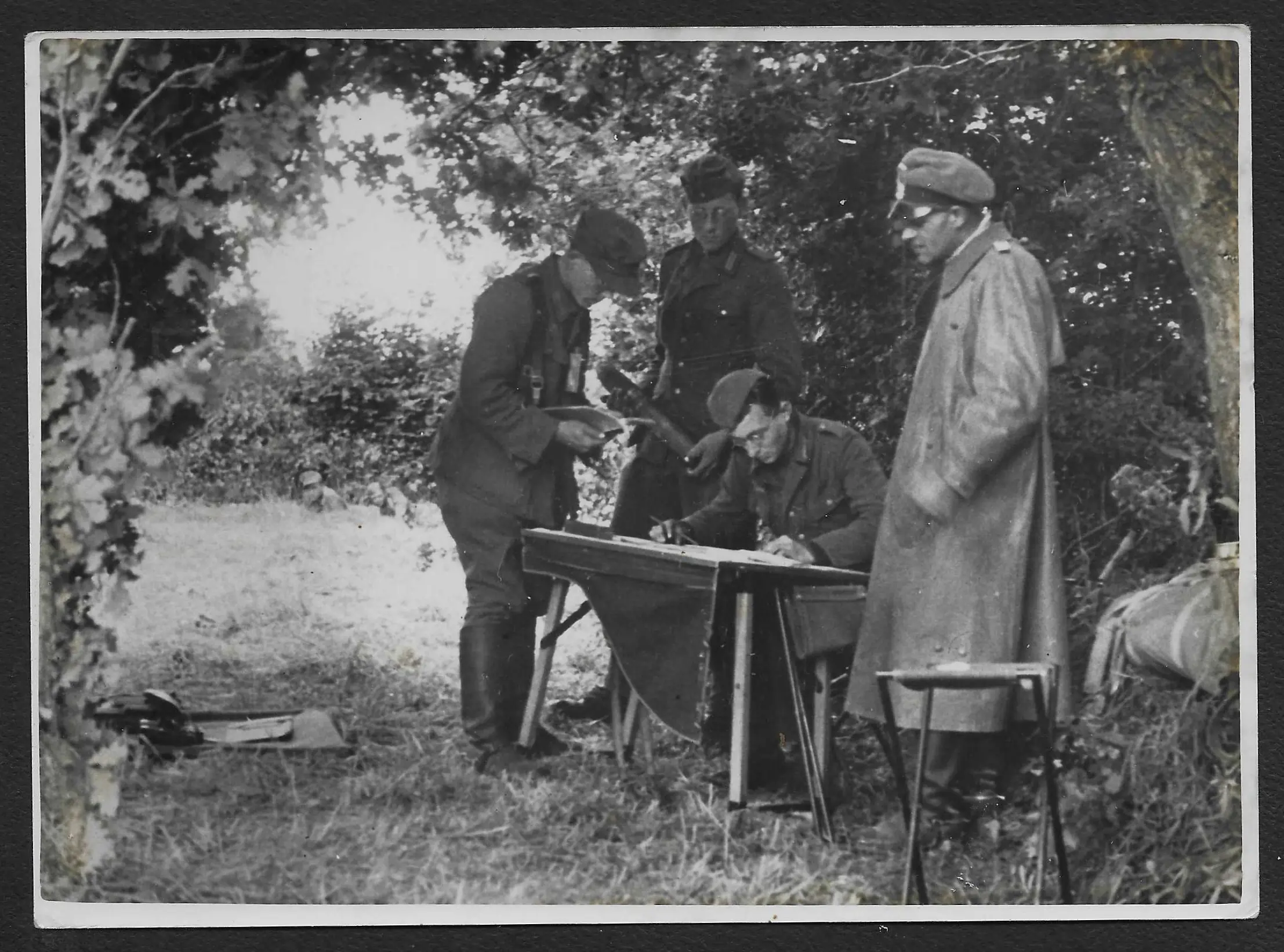 Foto_2026-06-16_090011 WWII German Press Photo – Artillery Command Post in the Normandy Bocage – Dated 29.06.1944 - Image 1