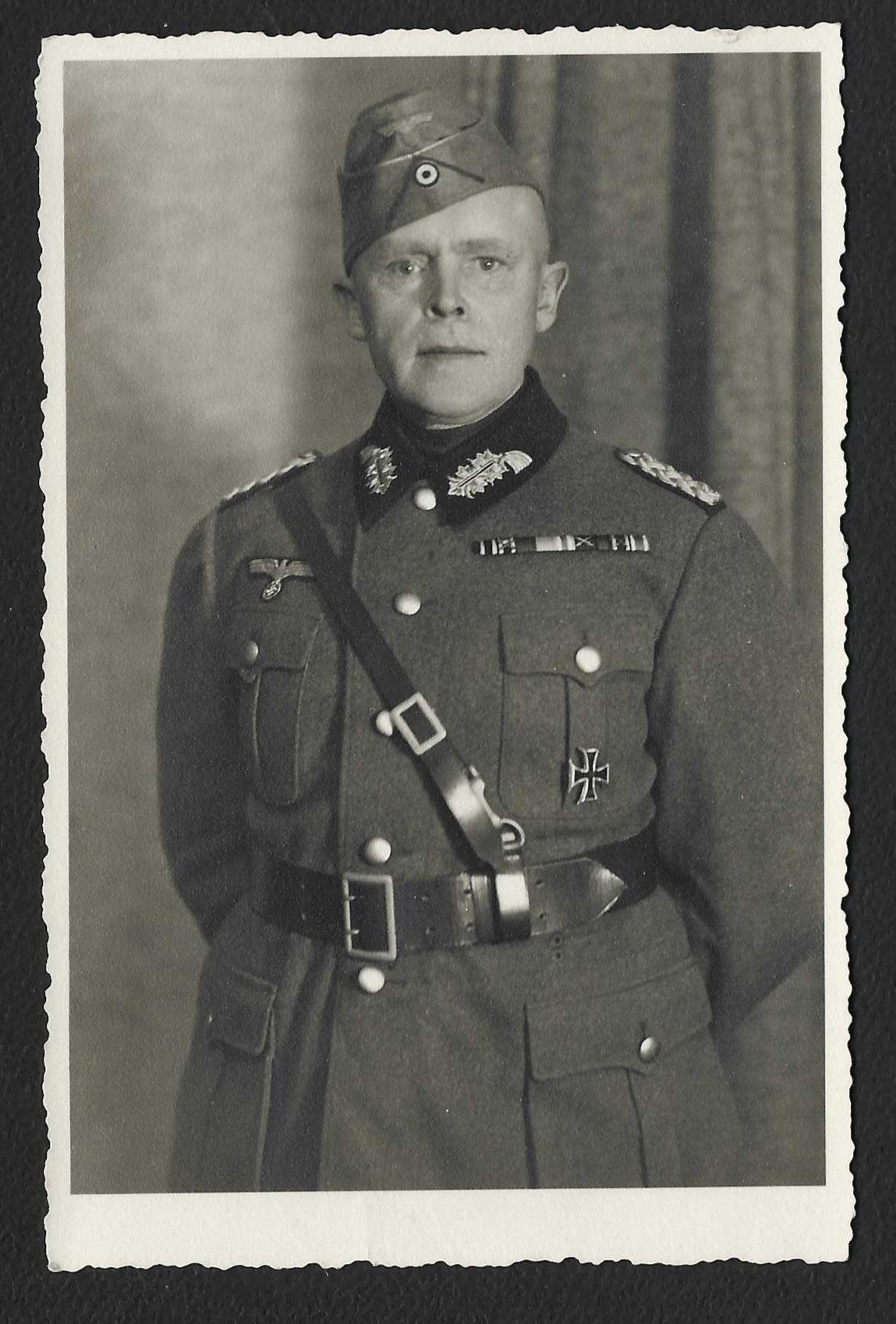 Foto_2026-06-22_091629 Studioportrait of Generalmajor Stalag XI A Altengrabow - Image 1