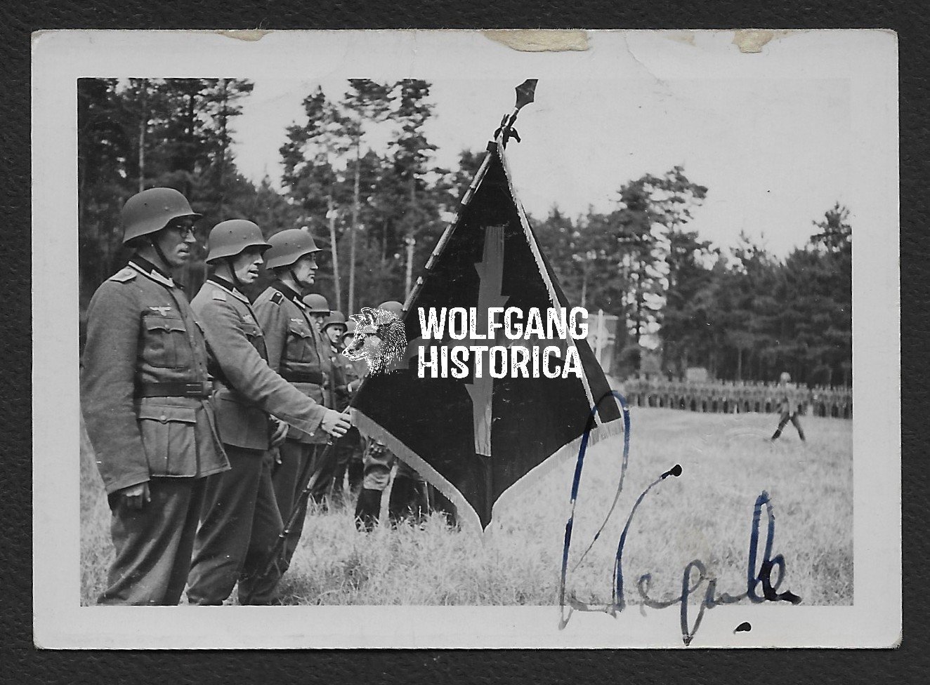 2026-07-21_123623 Rare Original Signed Léon Degrelle Photograph – Walloon Legion Oath Ceremony – Dedicated to José Dohet, Brother of KIA Adjudant Camille Dohet (1941) - Image 1