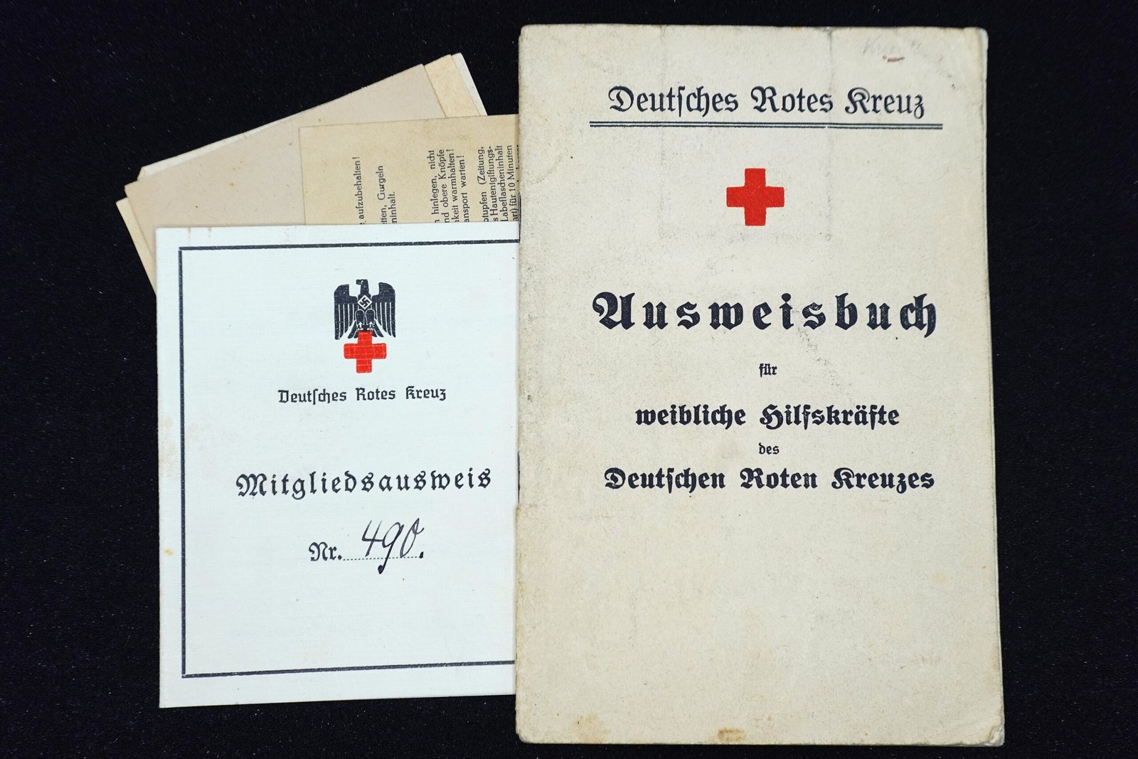 DSC01559 Deutsches Rotes Kreuz (DRK) Ausweisbuch & Mitgliedsausweis – Hamburg - Image 1