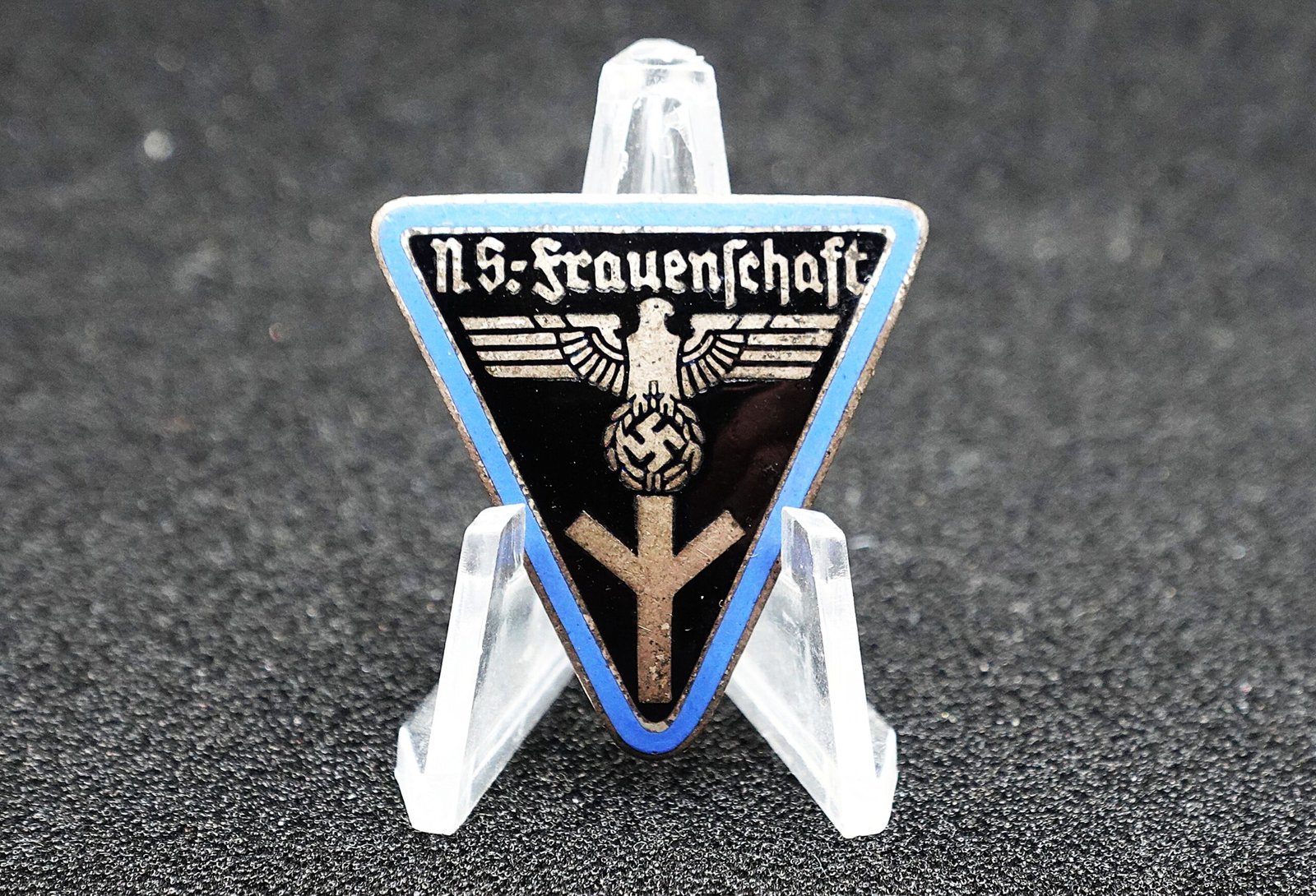 DSC01583 NS-Frauenschaft Membership Badge – RZM M1/42 - Image 1
