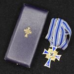 Mother’s Cross in Gold (Ehrenkreuz der Deutschen Mutter in Gold) in Case – August G. Tham, Gablonz