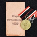 War Merit Medal 1939 (Kriegsverdienstmedaille) + Pouch – Gottlieb & Wagner, Pforzheim