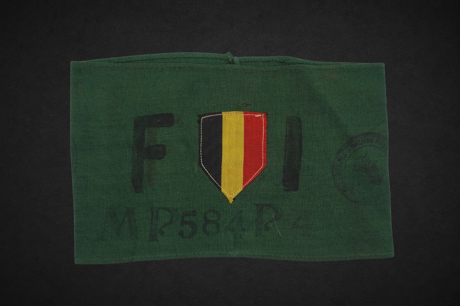 Ontwerp zonder titel (74) Belgian Resistance Armband – FI (Front de l’Indépendance / Onafhankelijkheidsfront) – WWII - Image 1