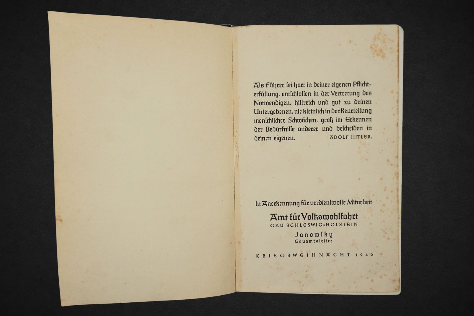 Ontwerp zonder titel (96) Gau Schleswig-Holstein Presentation Copy of Mein Kampf (1939) – Kriegsweihnacht Award 1940 – Amt für Volkswohlfahrt - Image 1