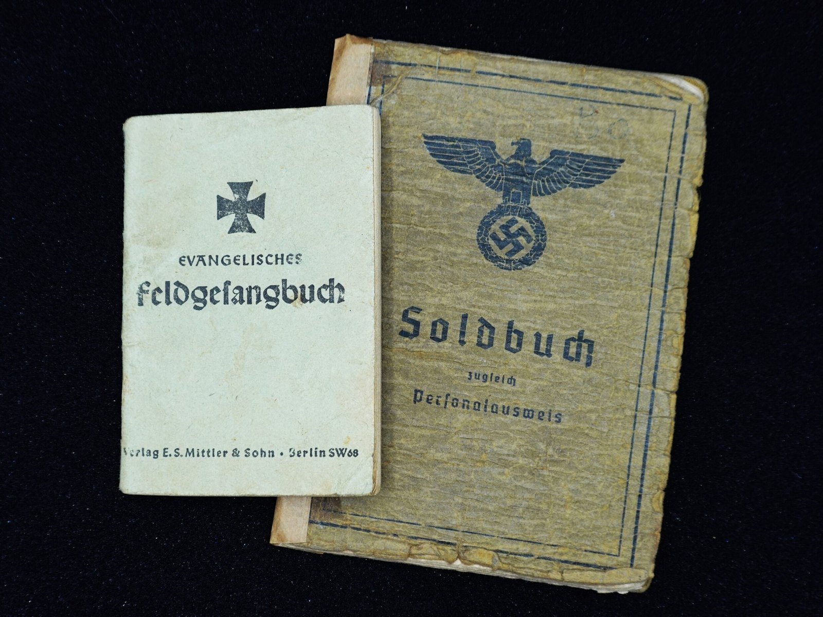 DSC01563 DAK Soldbuch – Panzergrenadier-Regiment 361 (90. leichte Afrika-Division) – Earned EK2, Afrika Cuff title & German-Italian Medal in Africa! - Image 1