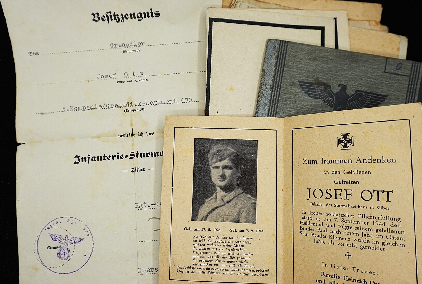 DSC01886 KIA Wehrpass & ISA Award Doc – Grenadier-Regiment 670 (3 Brothers KIA/MIA) - Image 1