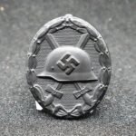 Wound Badge in Black – B.H. Mayer "26" – Maker Marked