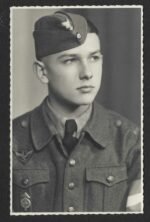 WWII Hitlerjugend Flakhelfer Portrait - Leistungsabzeichen