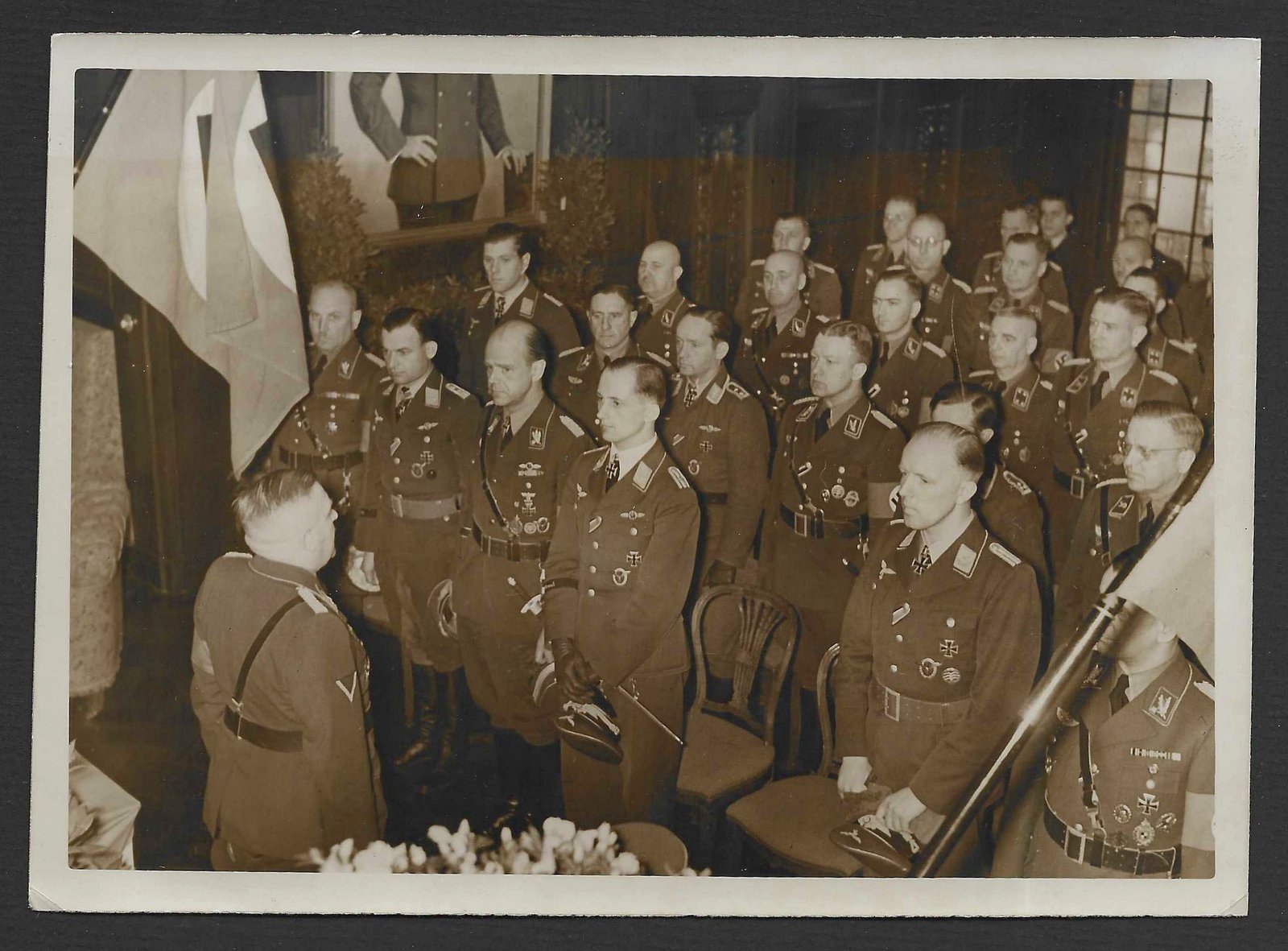 Foto_2026-09-21_175841 WWII Press Photo – NS-Fliegerkorps Appell – Ritterkreuzträger – Berlin, 17 April 1942 - Image 1