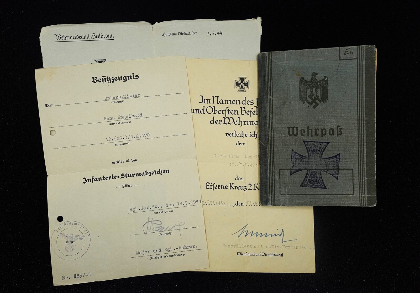 DSC02584 KIA Wehrpass & Award Docs - Infanterie-Regiment 470 & Werfer-Batterie/ Artillerie-Regiment 9 - Image 1