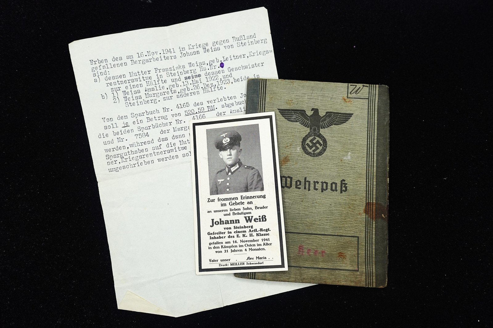 DSC02843 KIA Wehrpass & Death Card - Artillerie-Regiment 17 (EK2 & WIO) - Image 1