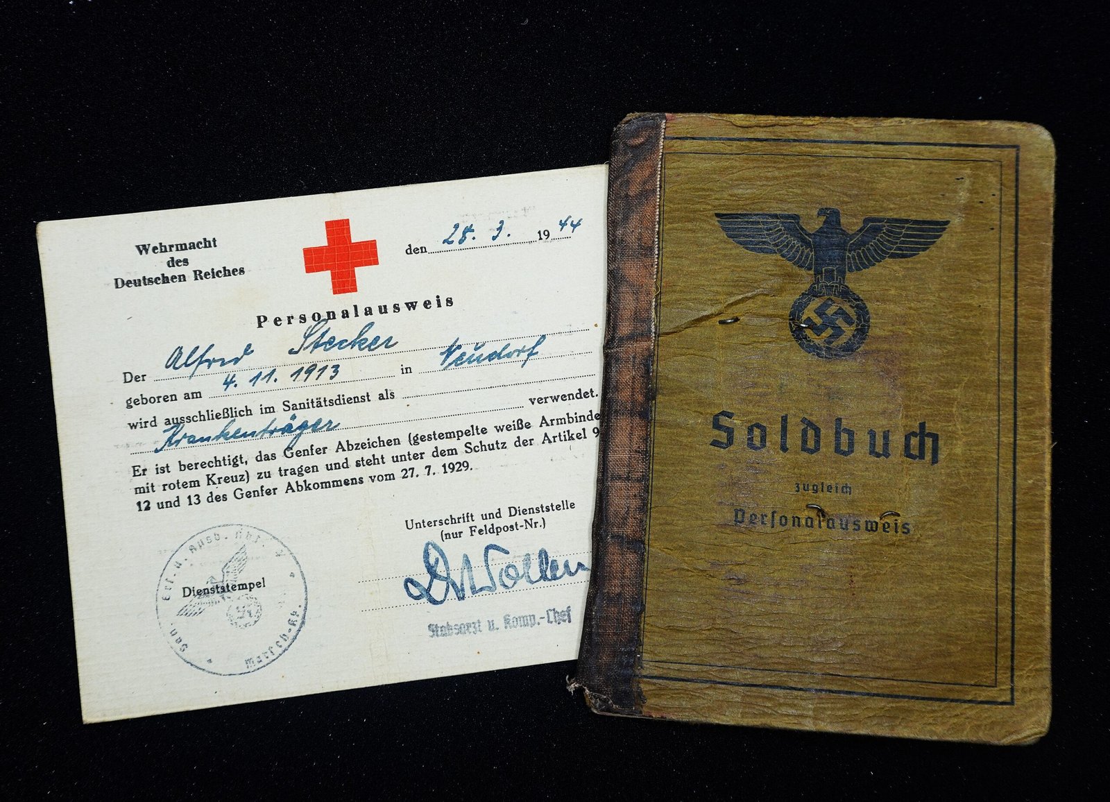 DSC02850 Soldbuch & Personalausweis - Grenadier-Regiment 338 & 309 - 208. Infanterie-Division (EK2, VWA & ISA) - Image 1