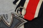 Iron Cross 2nd Class 1939 - "120" Franz Petzl, Wien + Award Packet - Image 3