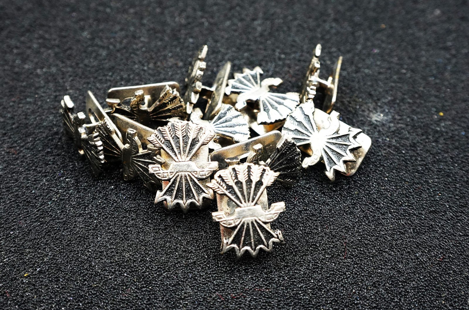 DSC02977 Spanish Falange Española Numbered Membership Lapel Badge (Price per Piece) - Image 1