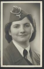 Wehrmacht Nachrichtenhelferin Portrait – Den Haag, 1942